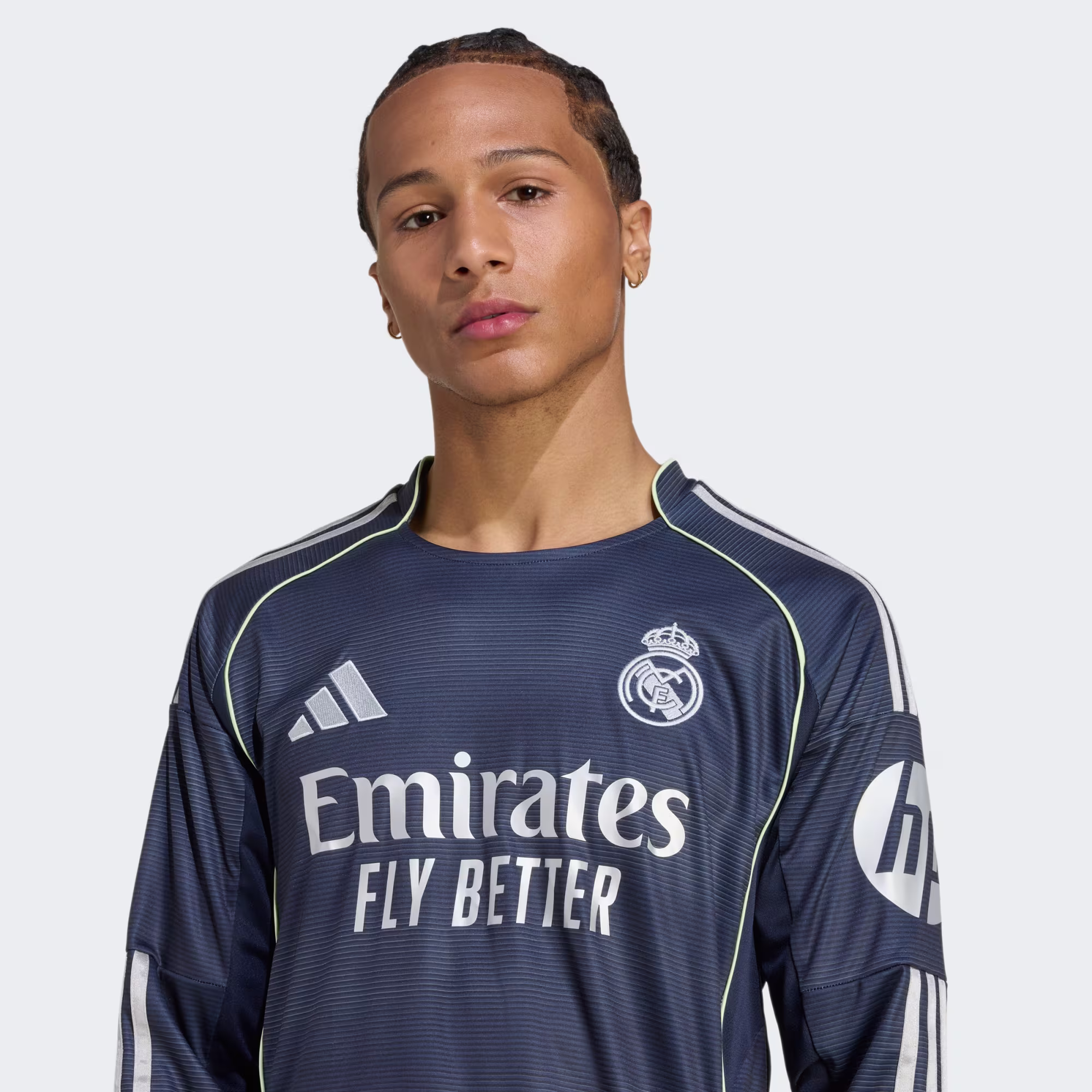 Real Madrid 2025/26 Away Jersey Long Sleeve – Fan Version - Image 3