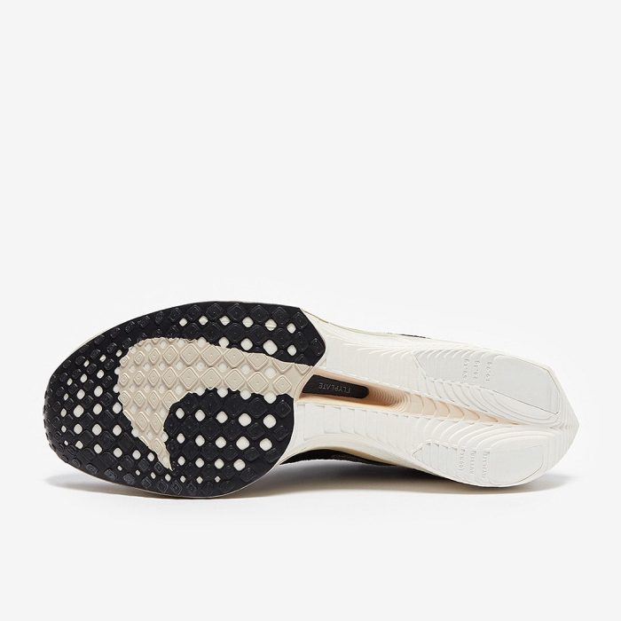 Nike Air Zoom Vaporfly Next% 3 Black Metallic Gold - Image 3