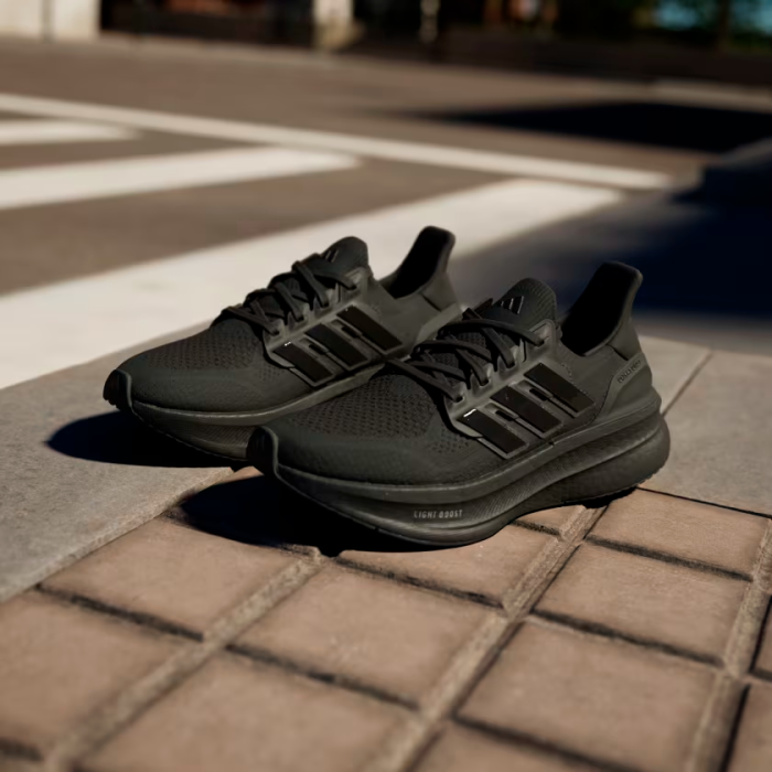 Adidas Ultraboost 5 Core Black - Image 4