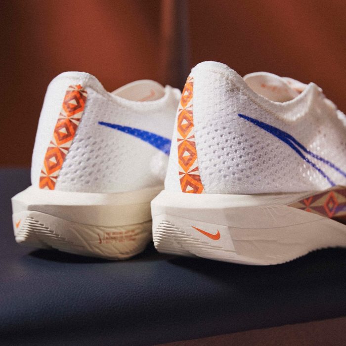 Nike Air Zoom Vaporfly Next% 3 Sail Hyper Royal - Image 2