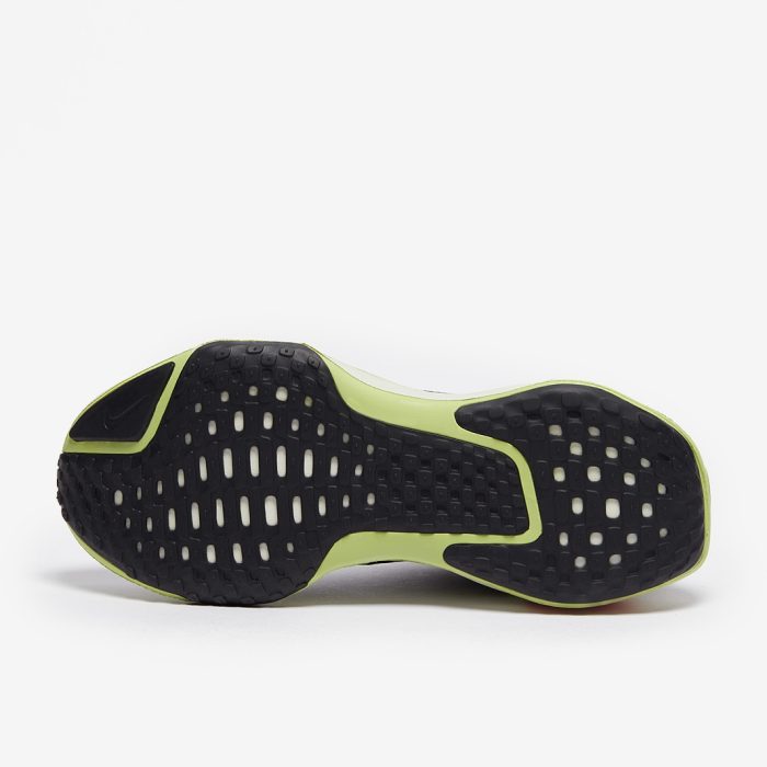 Nike Invincible Run 3 Black/Bronzine-Olive Aura-Amber Brown - Image 5