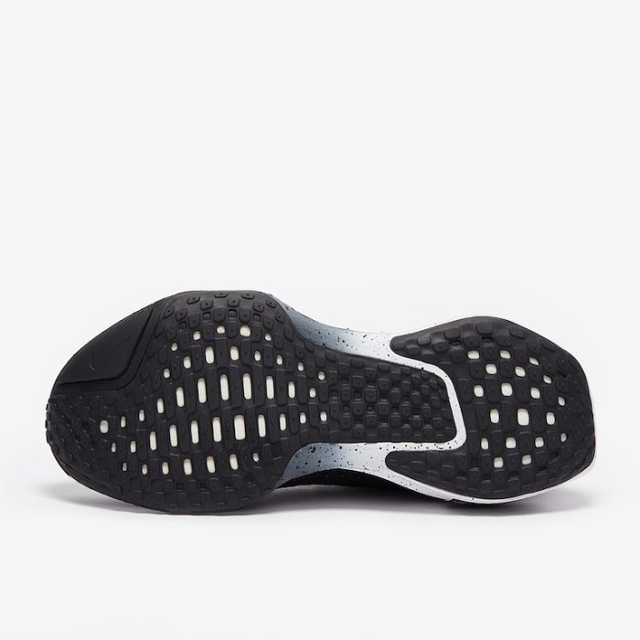 Nike Invincible Run 3 Black/White - Image 4
