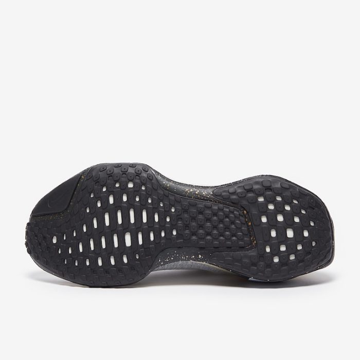 Nike Invincible Run 3 White/Black/Dk Smoke Grey/Lt Smoke Grey - Image 4