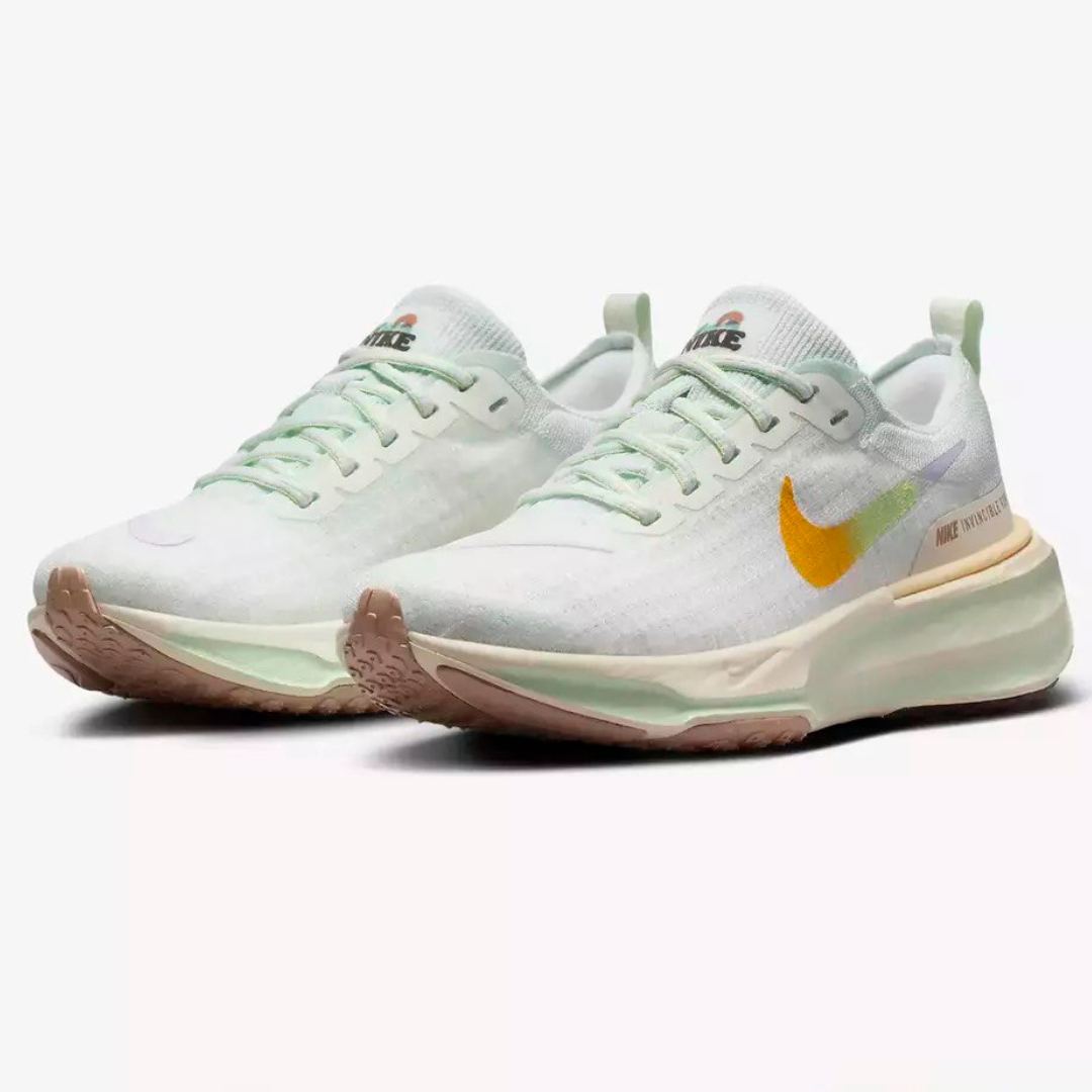 16_3bc8c144-577f-4528-beaa-b022d20064c6 Nike Invincible Run 3 Barely Green Violet Mist - Image 1