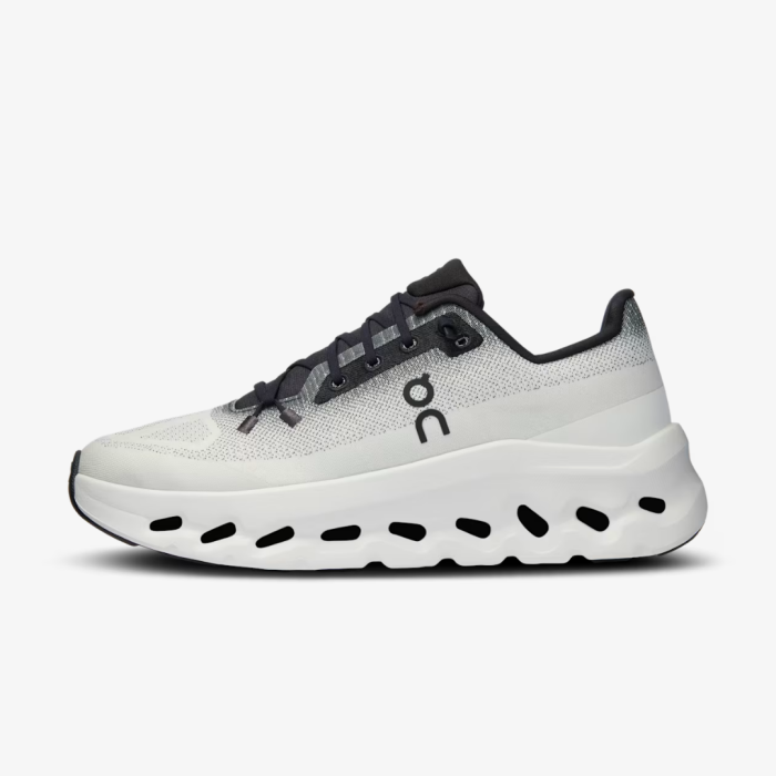 On Cloudtilt - Image 4