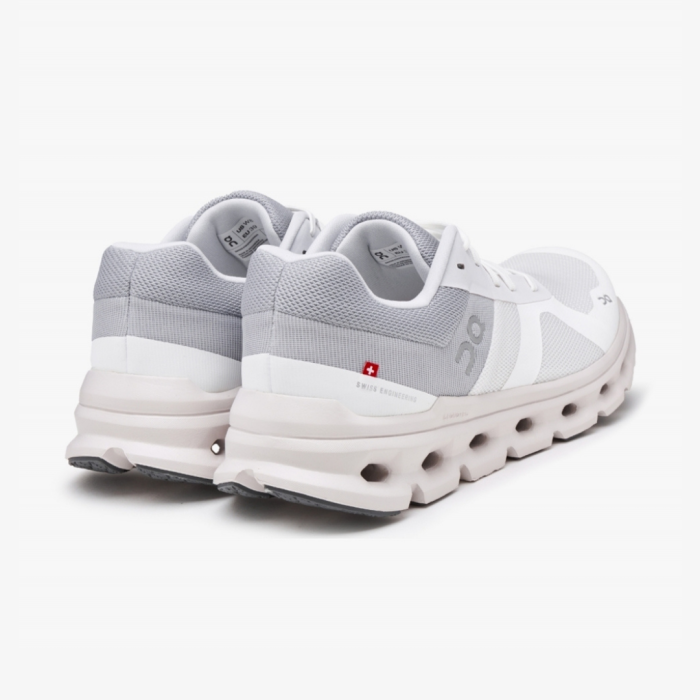 On Cloudrunner 2 - Image 4