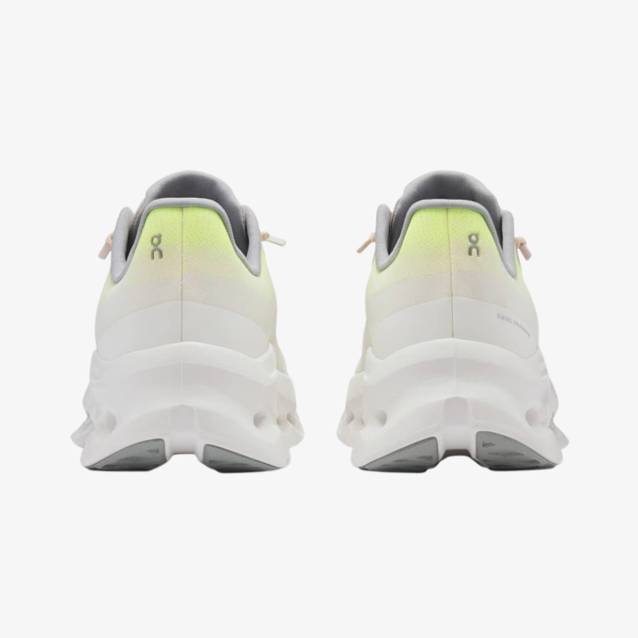 On Cloudtilt - Image 5