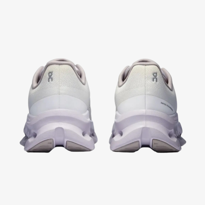 On Cloudtilt - Image 5