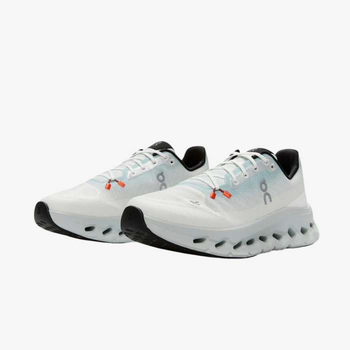 On Cloudtilt - Image 5