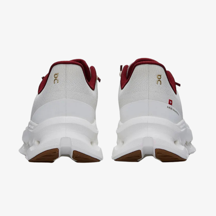 On Cloudtilt - Image 5