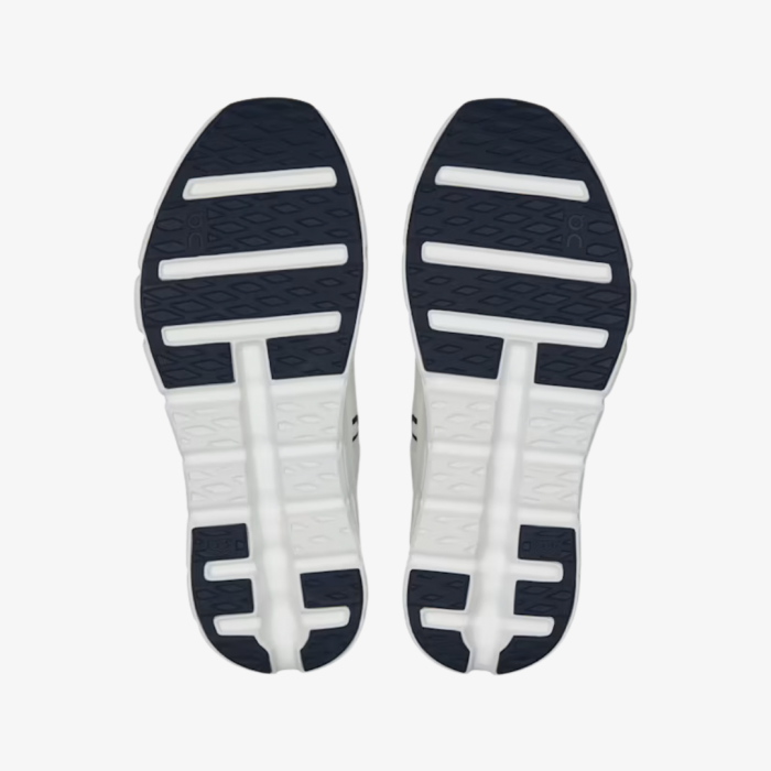 On Cloudtilt - Image 6