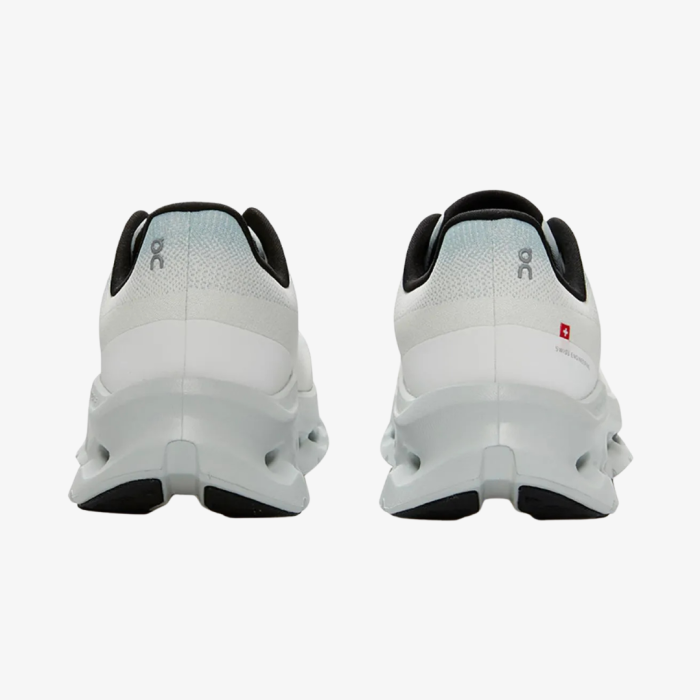 On Cloudtilt - Image 6